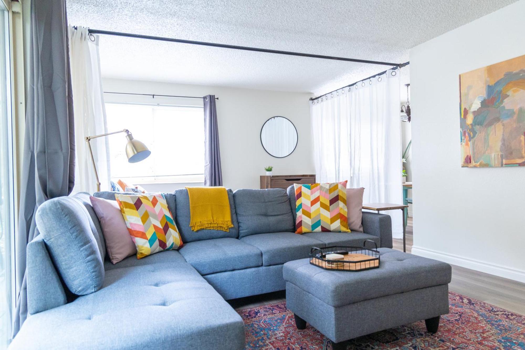 King Bed + Studio! Free Parking, Patio, Wfh Space! 시애틀 외부 사진