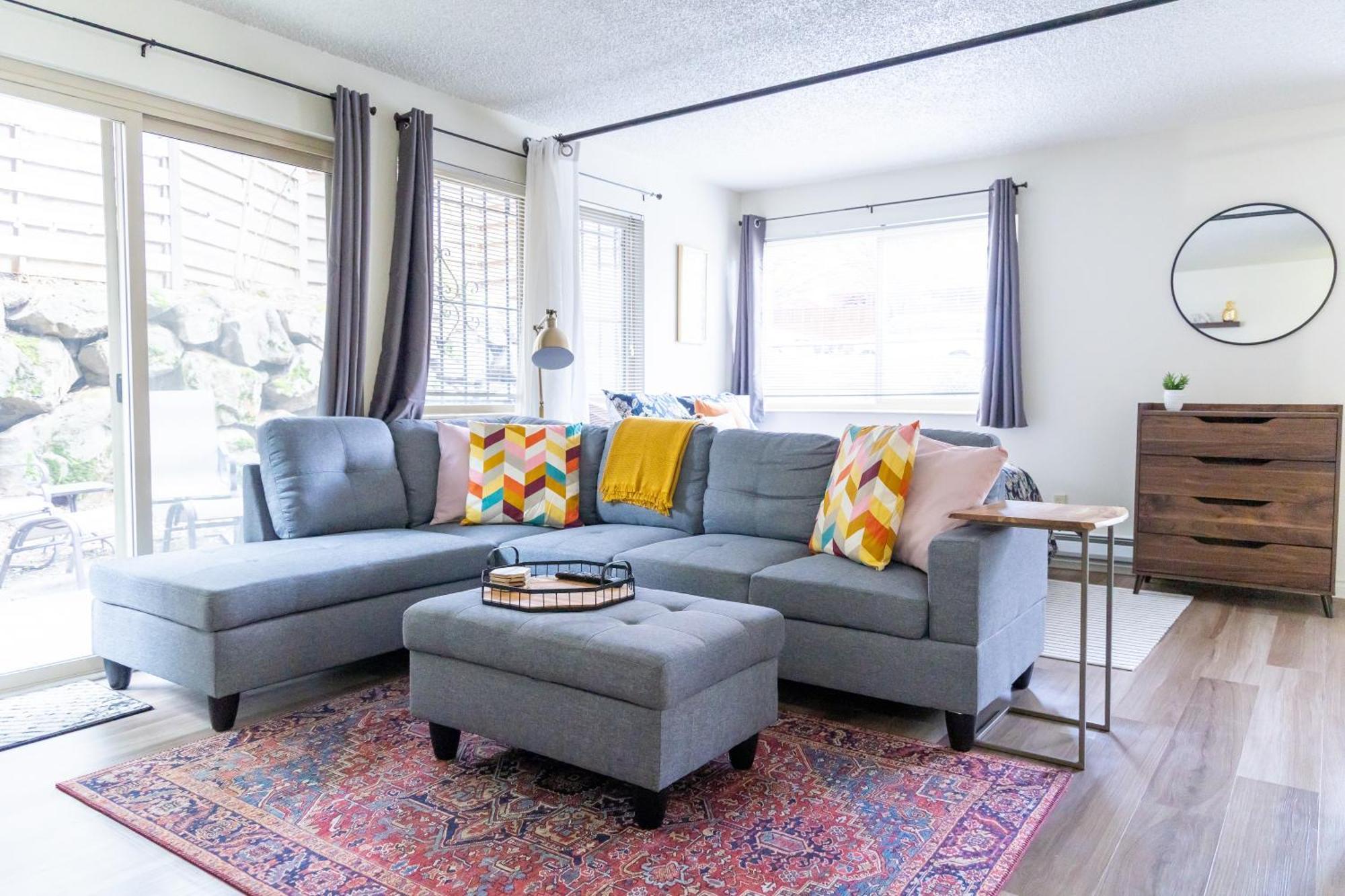 King Bed + Studio! Free Parking, Patio, Wfh Space! 시애틀 외부 사진