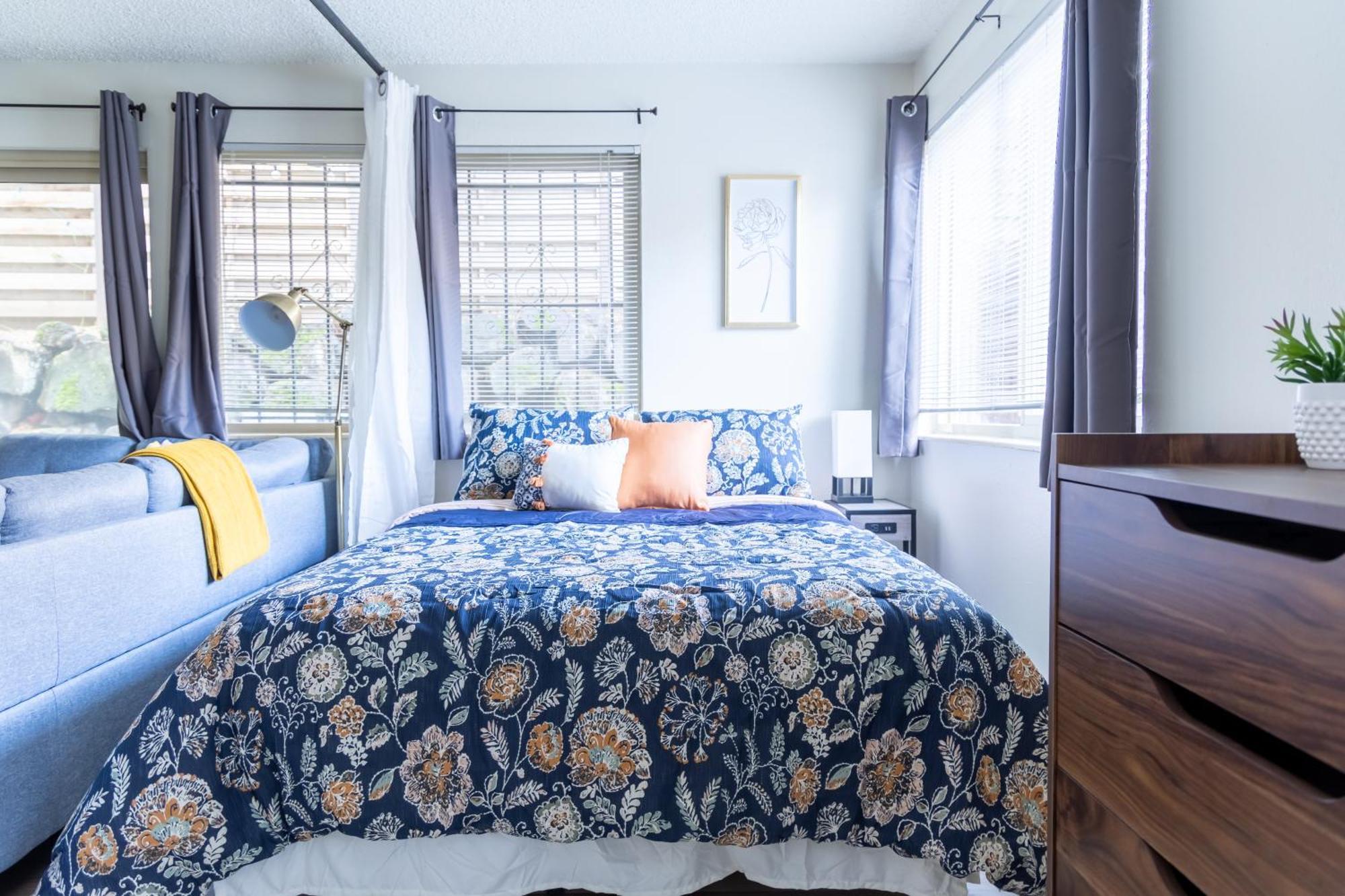 King Bed + Studio! Free Parking, Patio, Wfh Space! 시애틀 외부 사진