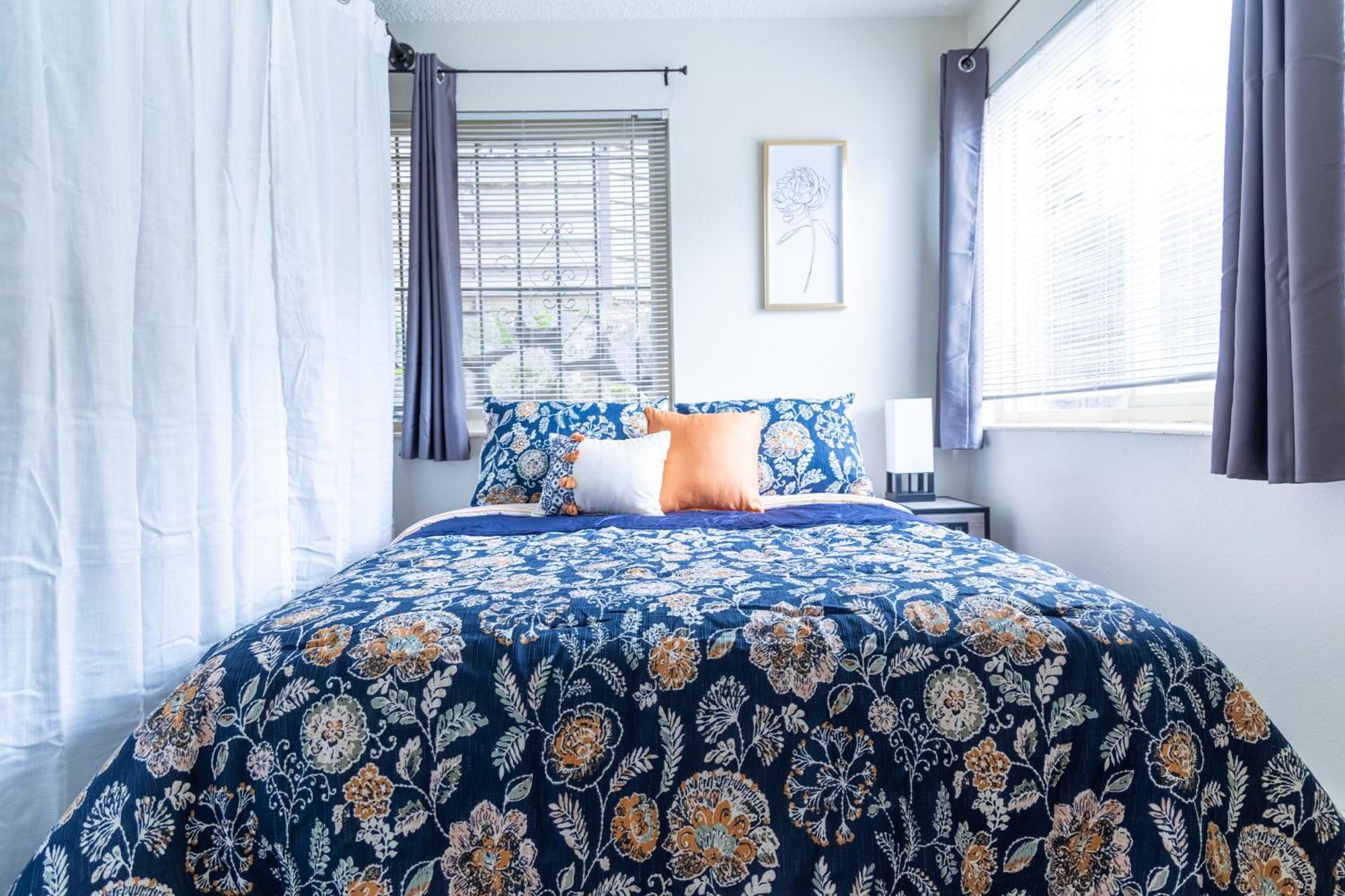King Bed + Studio! Free Parking, Patio, Wfh Space! 시애틀 외부 사진