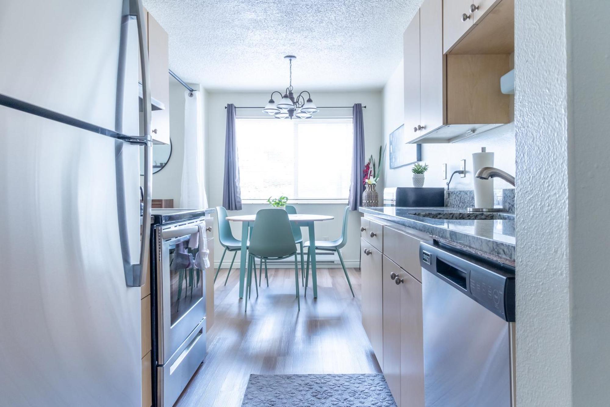 King Bed + Studio! Free Parking, Patio, Wfh Space! 시애틀 외부 사진